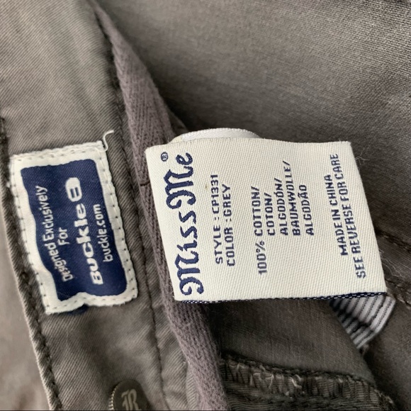 Miss Me Grey Studded Cotton Cargo Capris NWT Size 27 - Picture 4 of 13